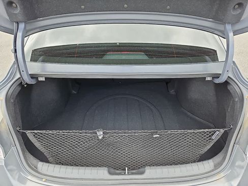 Used 2024 Hyundai Elantra Limited FWD image 31