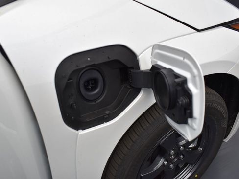 New 2026 Subaru Solterra Premium image 28