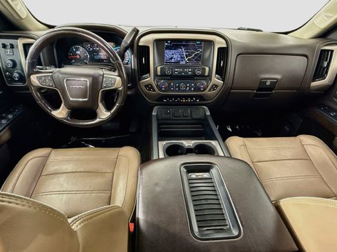 Used 2018 GMC Sierra 2500 Denali w/ Duramax Plus Package AWD/4WD image 25