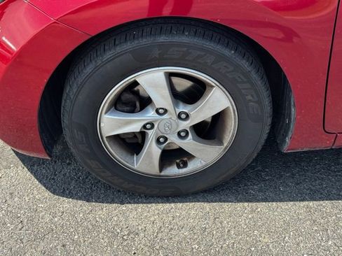 Used 2015 Hyundai Elantra SE FWD image 10
