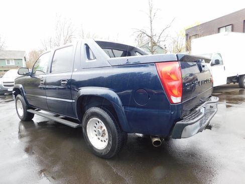 Used 2005 Chevrolet Avalanche Z71 w/ Sun And Sound Package AWD/4WD image 3