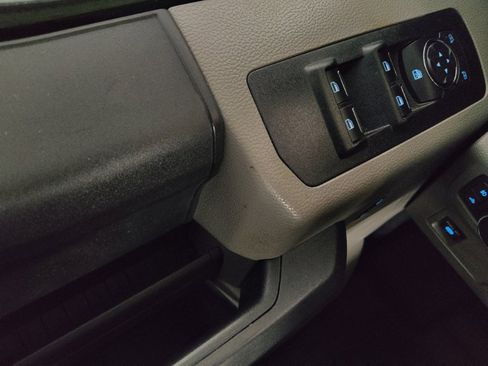 Used 2018 Ford F150 XL w/ Equipment Group 101A Mid AWD/4WD image 27