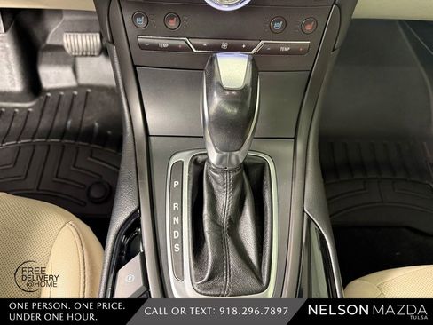 Used 2017 Ford Edge Titanium w/ Equipment Group 301A AWD/4WD image 31