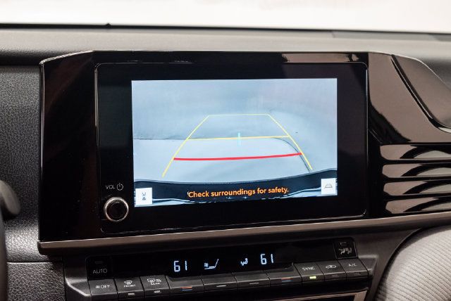 Used 2026 Toyota Camry SE FWD image 14