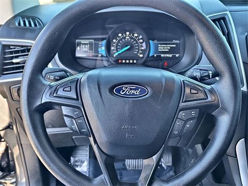 Used 2024 Ford Edge SE image 22