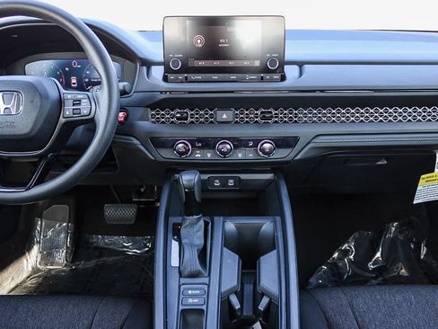 Certified 2025 Honda Accord LX image 13