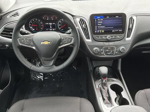Used 2024 Chevrolet Malibu RS FWD image 24