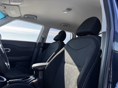 Used 2014 Kia Soul + w/ UVO w/Eservices Package image 9