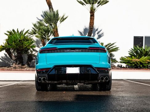 New 2026 Lamborghini Urus SE image 4