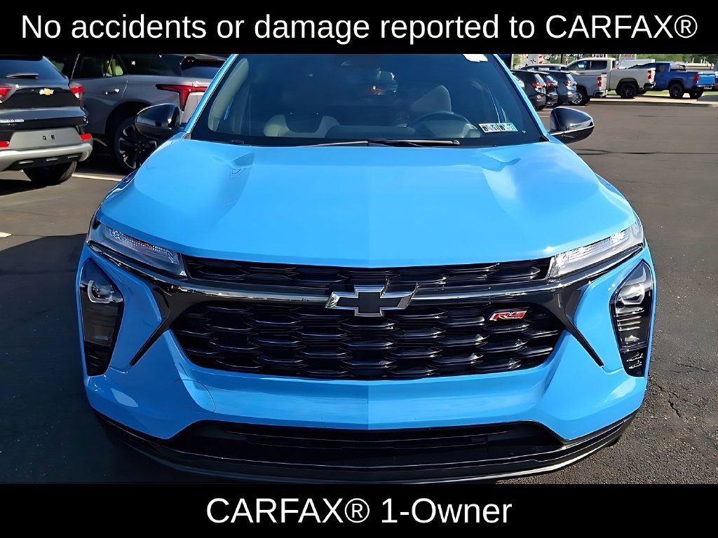 Certified 2024 Chevrolet Trax RS w/ Sunroof Package FWD image 2