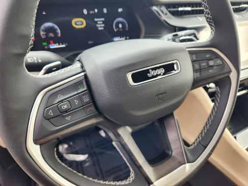 New 2026 Jeep Grand Cherokee Limited w/ Luxury Tech Group II AWD/4WD image 20