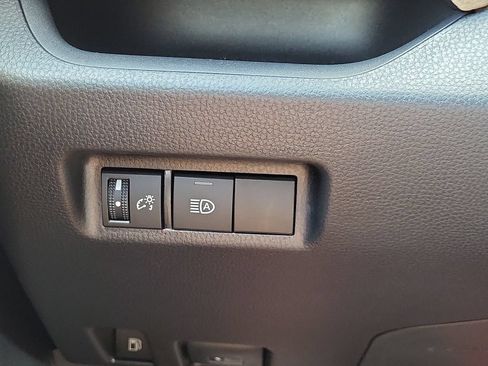 Used 2024 Toyota RAV4 LE AWD/4WD image 33