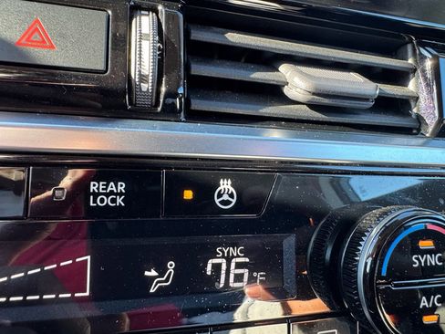 Used 2023 Nissan Pathfinder SL image 22