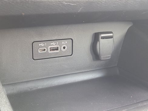 Used 2025 Nissan Altima 2.5 SV FWD image 25
