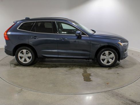 Used 2022 Volvo XC60 B5 Momentum image 6