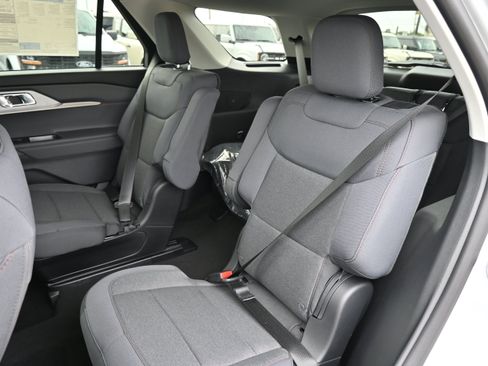 New 2026 Ford Explorer Active RWD image 33