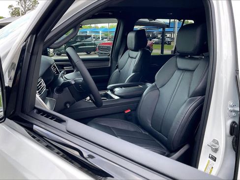 New 2026 Jeep Grand Wagoneer L Limited AWD/4WD image 9