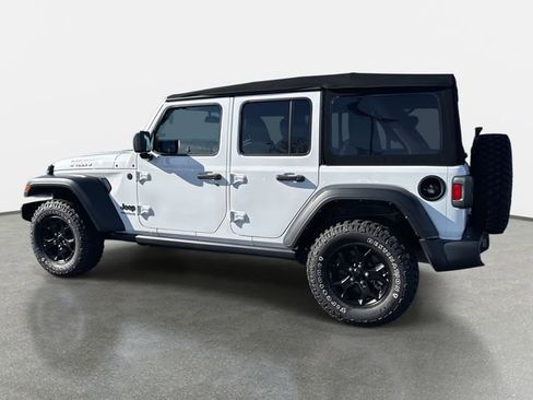 Used 2022 Jeep Wrangler Unlimited Sport image 3