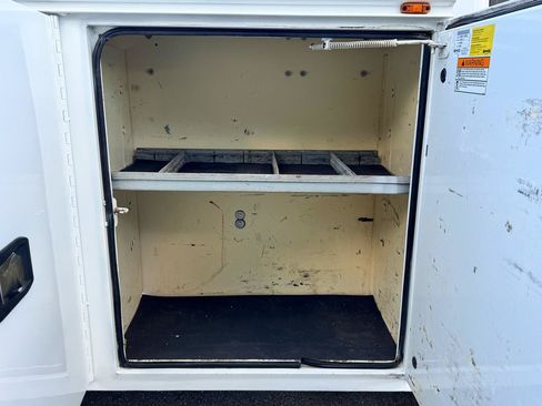 Used 2019 Ford F550 2WD Regular Cab Super Duty image 16