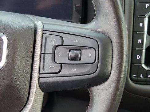 Used 2023 GMC Yukon XL Denali AWD/4WD image 10