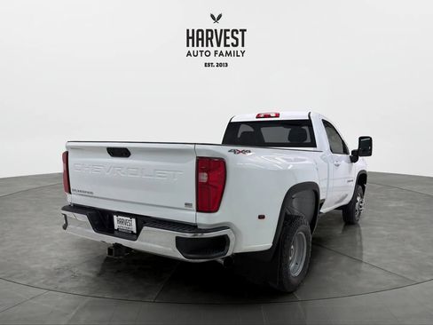 Used 2021 Chevrolet Silverado 3500 LT w/ Convenience Package AWD/4WD image 5