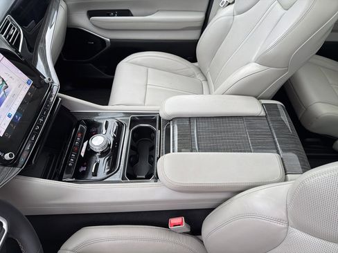 Used 2022 Jeep Wagoneer Series III w/ Premium Group I image 52