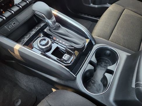 New 2025 GMC Canyon Elevation w/ Convenience Package image 16