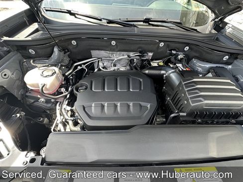 Used 2025 Volkswagen Atlas Peak Edition SE AWD/4WD image 30