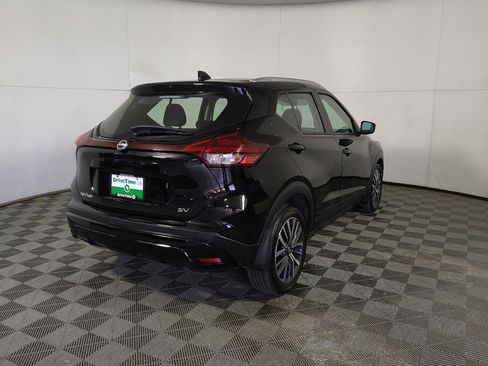 Used 2024 Nissan Kicks SV FWD image 7