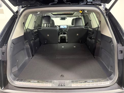 Used 2024 Toyota Grand Highlander AWD image 19