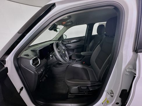 Used 2024 Chevrolet TrailBlazer LS image 13