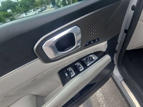 Used 2022 Kia Sorento SX FWD image 23