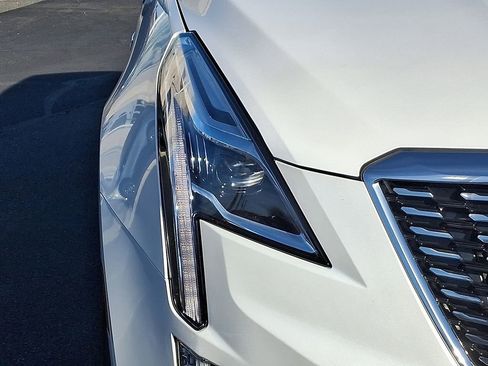 Certified 2024 Cadillac XT5 Premium Luxury w/ LPO, Floor Liner Package image 9