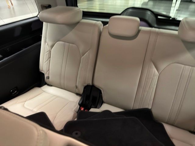 Used 2020 Ford Expedition Platinum AWD/4WD image 16