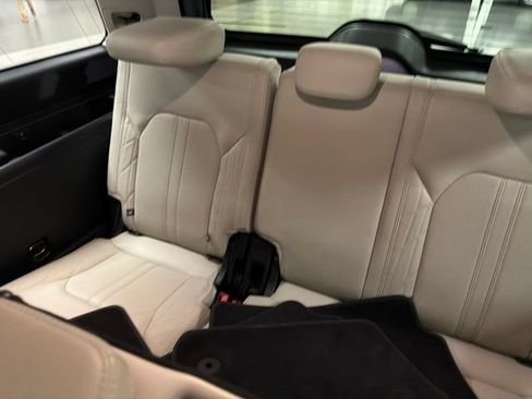 Used 2020 Ford Expedition Platinum AWD/4WD image 16