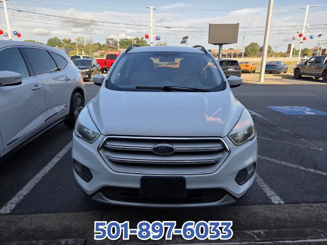 Used 2018 Ford Escape SE FWD image 2