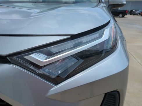 Certified 2023 Toyota RAV4 XLE w/ Convenience Package FWD image 9
