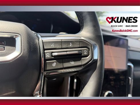 Used 2024 GMC Acadia Elevation AWD/4WD image 18