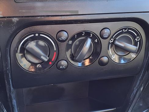 Used 2013 Suzuki SX4 Premium image 20