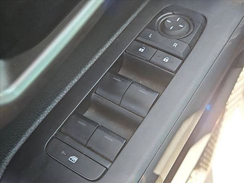 Used 2024 Toyota Tacoma TRD Sport AWD/4WD image 10