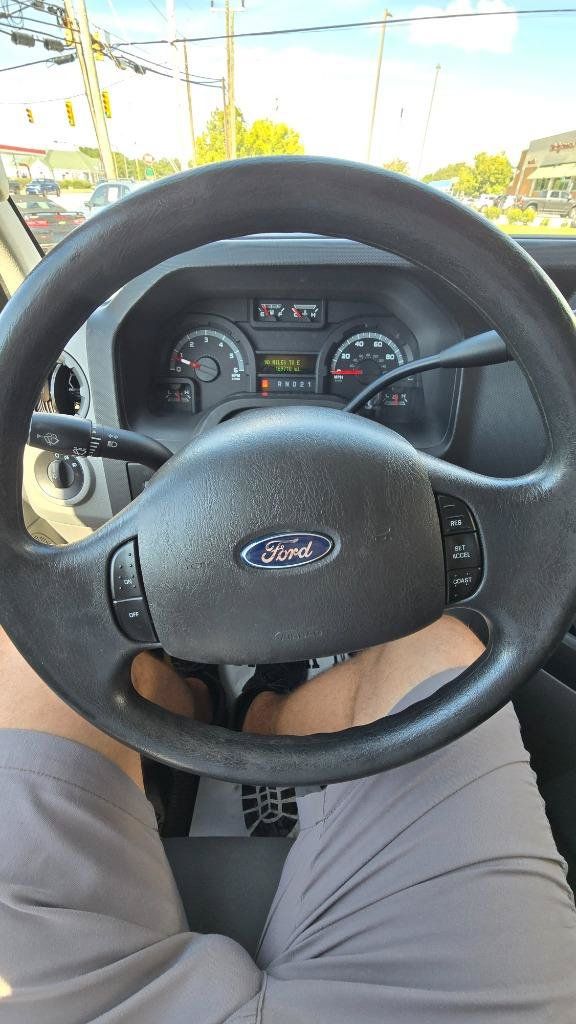 Used 2014 Ford E-150 and Econoline 150 Wagon RWD image 21