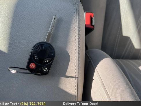 Used 2015 Ford Focus SE w/ SE Sport Package FWD image 18