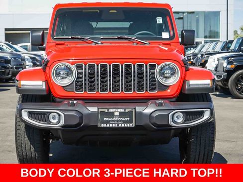 Used 2025 Jeep Wrangler Sahara image 2