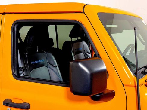 Used 2021 Jeep Wrangler Unlimited Rubicon 4xe w/ Cold Weather Group image 29