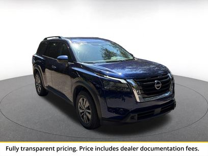 Used 2025 Nissan Pathfinder SV