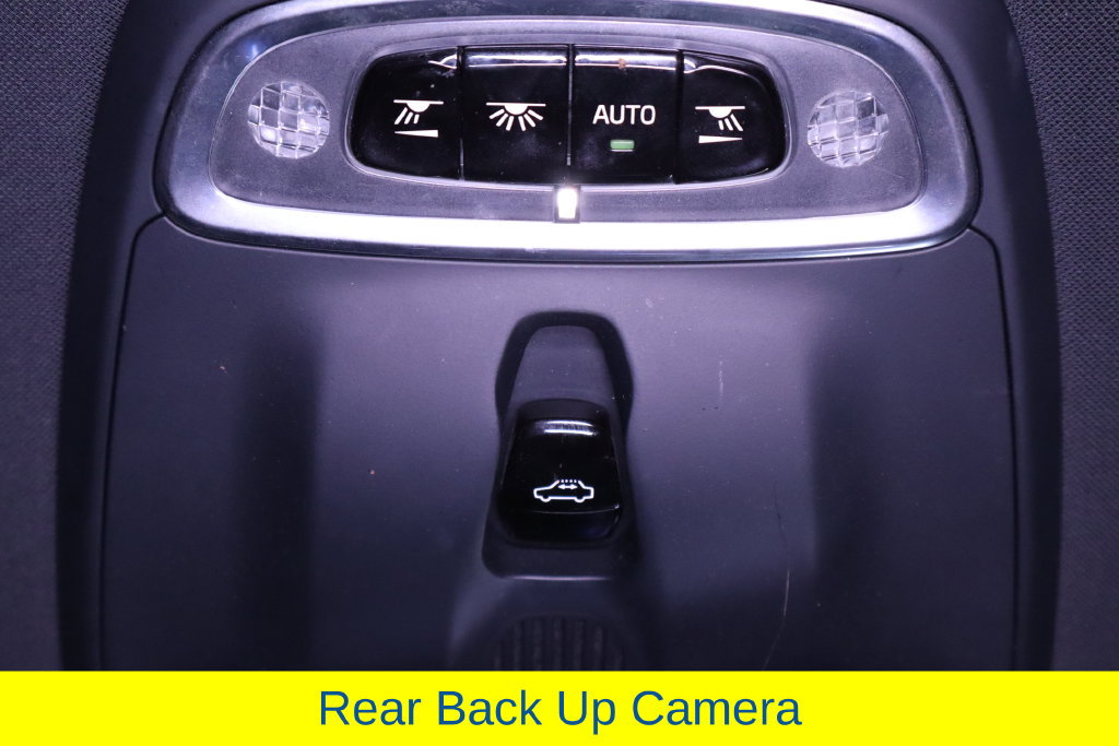 Used 2018 Volvo XC90 T5 Momentum w/ Convenience Package FWD image 27