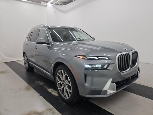Certified 2026 BMW X7 xDrive40i AWD/4WD image 3