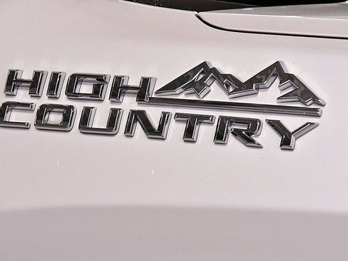 Used 2023 Chevrolet Silverado 1500 High Country w/ High Country Premium Package image 11
