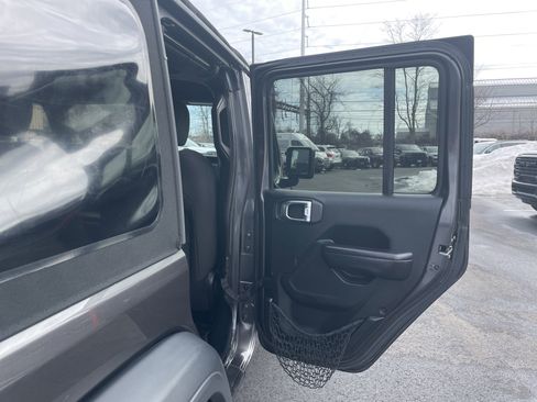 Used 2018 Jeep Wrangler Unlimited Sport S image 15
