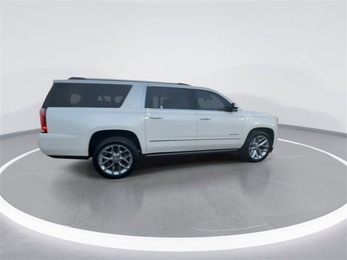 Used 2020 GMC Yukon XL Denali w/ Denali Premium Package image 9